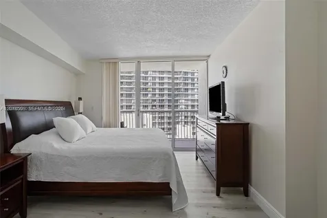 1750 N Bayshore Drive Miami FL 33132