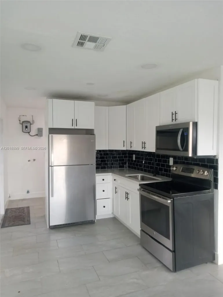 1070 NW 23rd Road Fort Lauderdale FL 33311