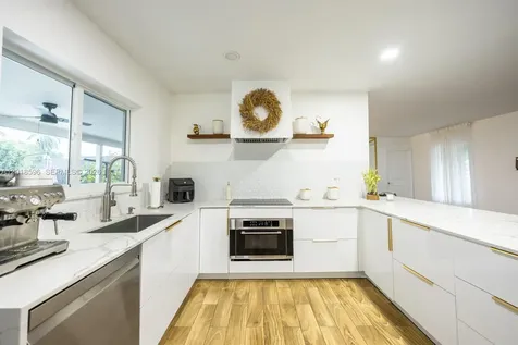 16713 SW 107th Place Miami FL 33157