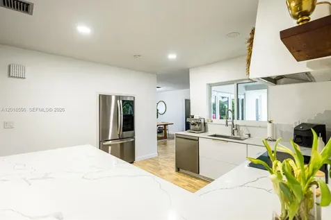16713 SW 107th Place Miami FL 33157