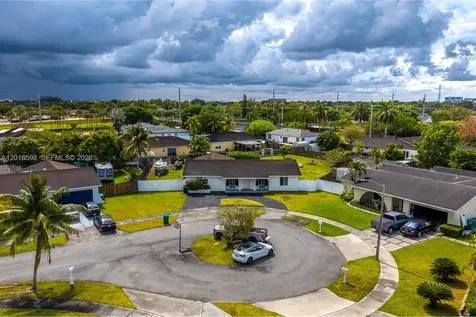16713 SW 107th Place Miami FL 33157
