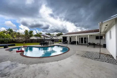 16713 SW 107th Place Miami FL 33157