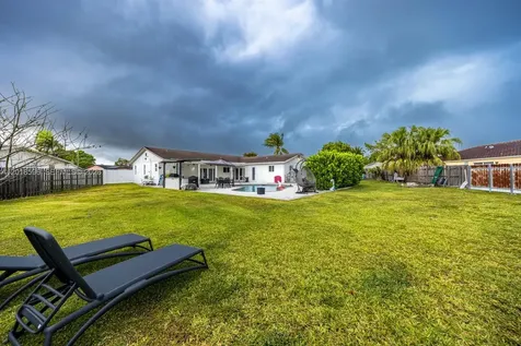 16713 SW 107th Place Miami FL 33157