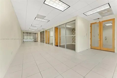 20191 NE 16th Place Miami FL 33179