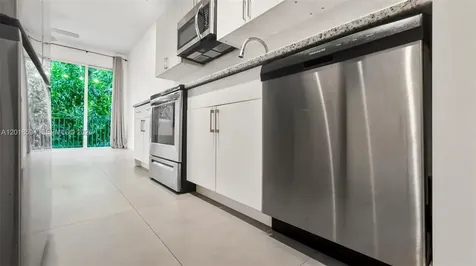 1536 NW 15th Avenue Miami FL 33125