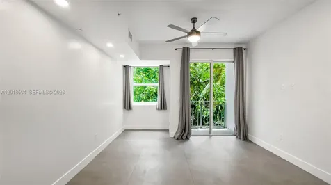 1536 NW 15th Avenue Miami FL 33125