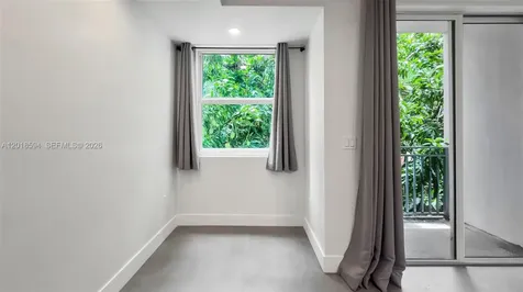 1536 NW 15th Avenue Miami FL 33125