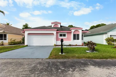 1035 W Jasmine Lane North Lauderdale FL 33068
