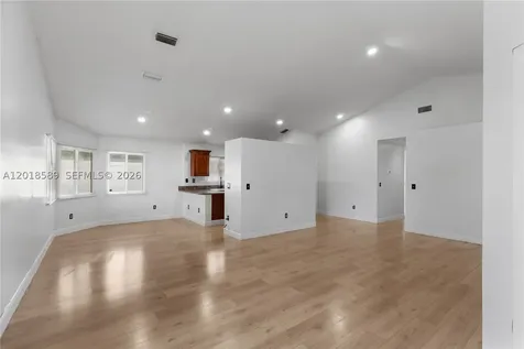 1035 W Jasmine Lane North Lauderdale FL 33068