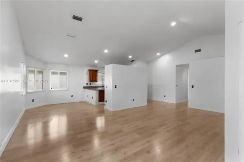 1035 W Jasmine Lane North Lauderdale FL 33068