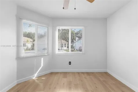 1035 W Jasmine Lane North Lauderdale FL 33068