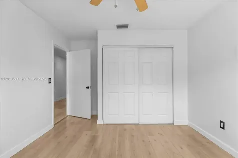 1035 W Jasmine Lane North Lauderdale FL 33068