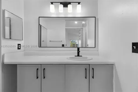 1035 W Jasmine Lane North Lauderdale FL 33068