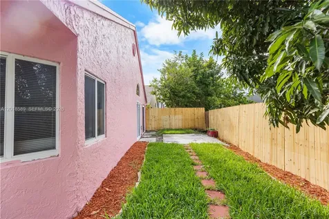 1035 W Jasmine Lane North Lauderdale FL 33068