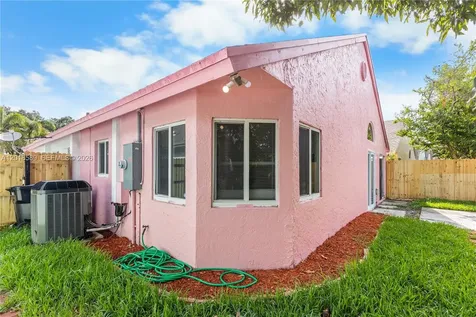 1035 W Jasmine Lane North Lauderdale FL 33068