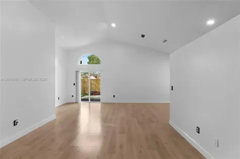 1035 W Jasmine Lane North Lauderdale FL 33068