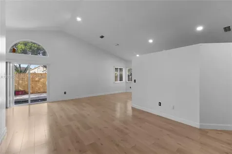 1035 W Jasmine Lane North Lauderdale FL 33068