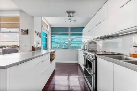 18011 Biscayne Boulevard Aventura FL 33160