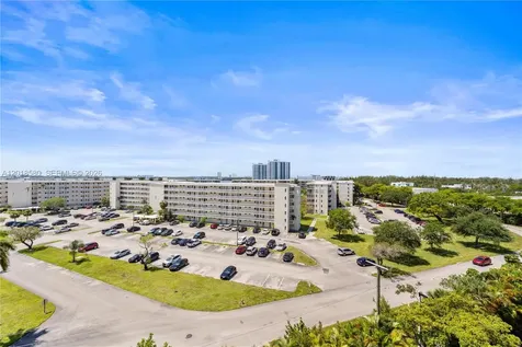 18011 Biscayne Boulevard Aventura FL 33160