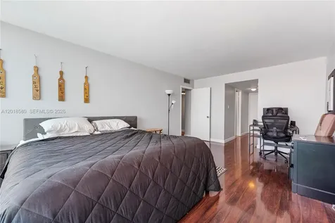 18011 Biscayne Boulevard Aventura FL 33160