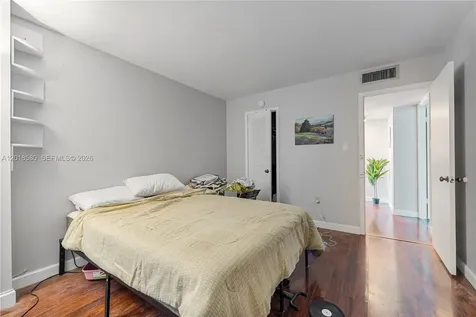 18011 Biscayne Boulevard Aventura FL 33160