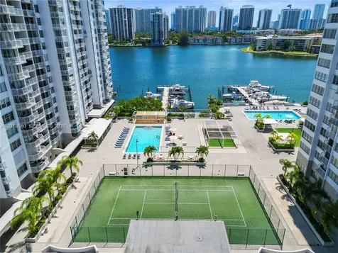18011 Biscayne Boulevard Aventura FL 33160