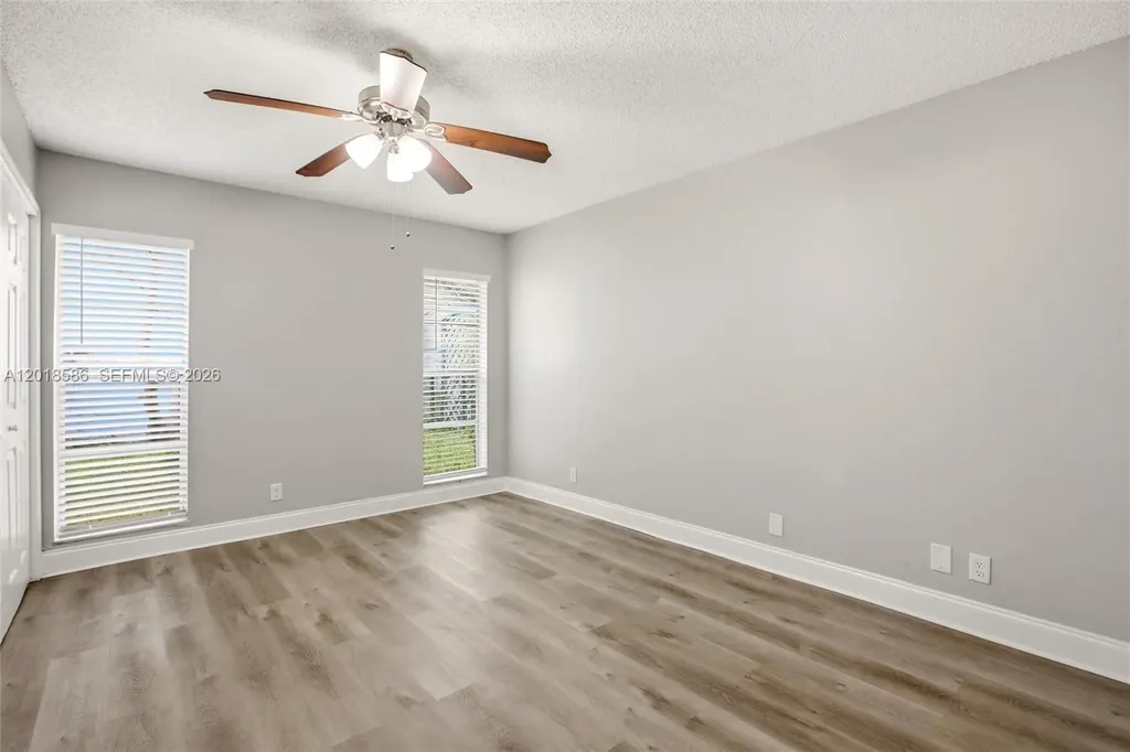 827 NW 87th Avenue Coral Springs FL 33071