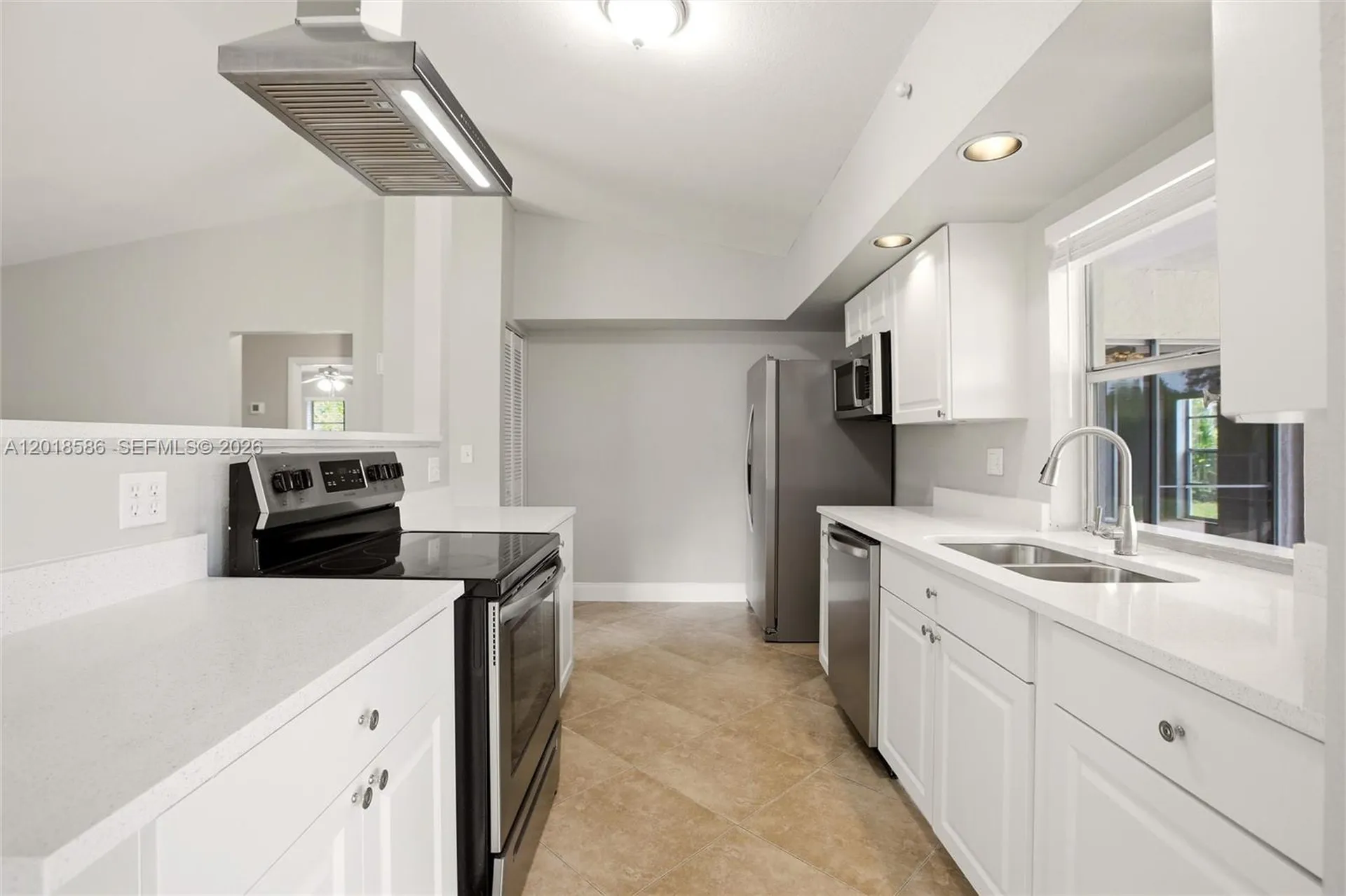827 NW 87th Avenue Coral Springs FL 33071