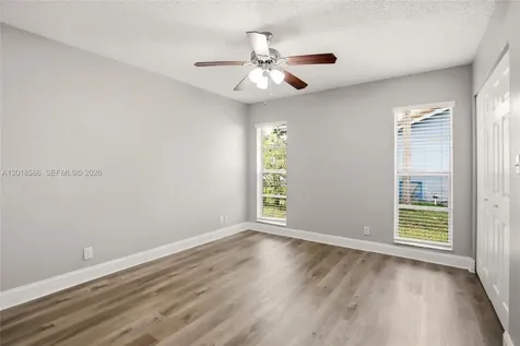 827 NW 87th Avenue Coral Springs FL 33071