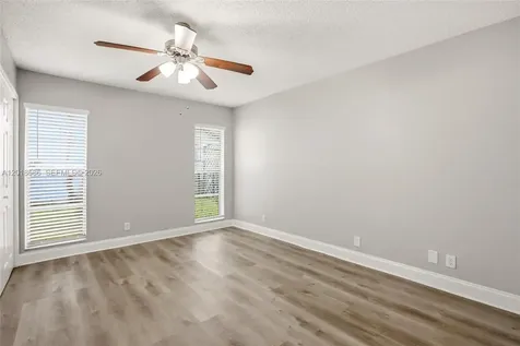 827 NW 87th Avenue Coral Springs FL 33071