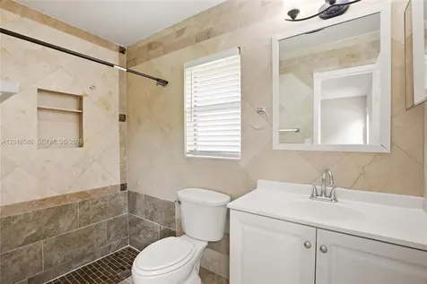 827 NW 87th Avenue Coral Springs FL 33071