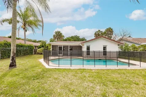 827 NW 87th Avenue Coral Springs FL 33071
