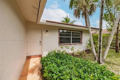 827 NW 87th Avenue Coral Springs FL 33071