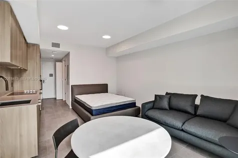 121 NE 5th Street Miami FL 33132