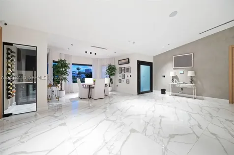 16431 NE 34th Avenue North Miami Beach FL 33160