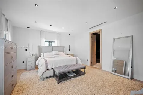 16431 NE 34th Avenue North Miami Beach FL 33160