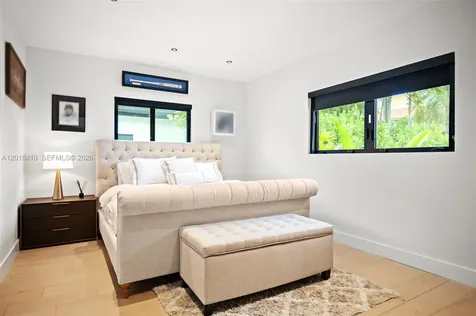 16431 NE 34th Avenue North Miami Beach FL 33160