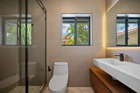 16431 NE 34th Avenue North Miami Beach FL 33160