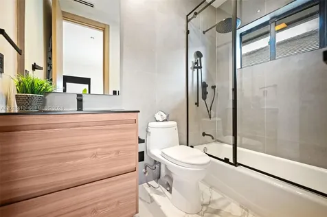 16431 NE 34th Avenue North Miami Beach FL 33160