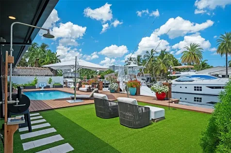 16431 NE 34th Avenue North Miami Beach FL 33160