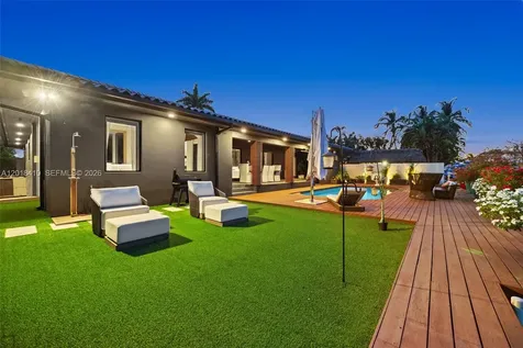 16431 NE 34th Avenue North Miami Beach FL 33160