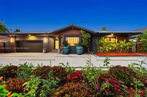16431 NE 34th Avenue North Miami Beach FL 33160