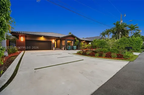 16431 NE 34th Avenue North Miami Beach FL 33160