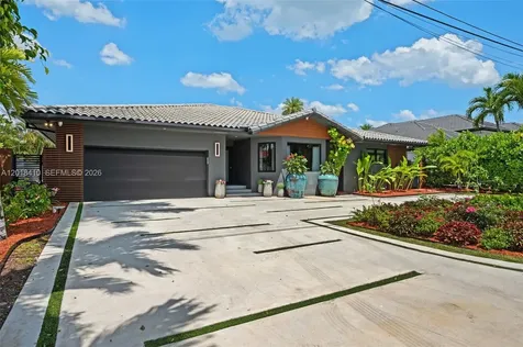 16431 NE 34th Avenue North Miami Beach FL 33160