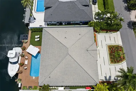 16431 NE 34th Avenue North Miami Beach FL 33160