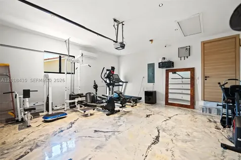 16431 NE 34th Avenue North Miami Beach FL 33160