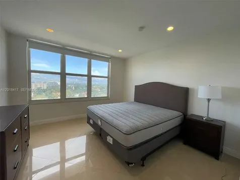 4747 Collins Avenue Miami Beach FL 33140