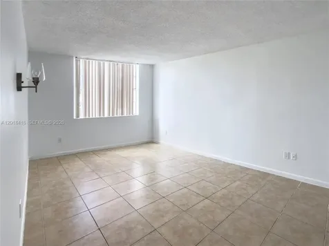 496 NW 165th St Road Miami FL 33169
