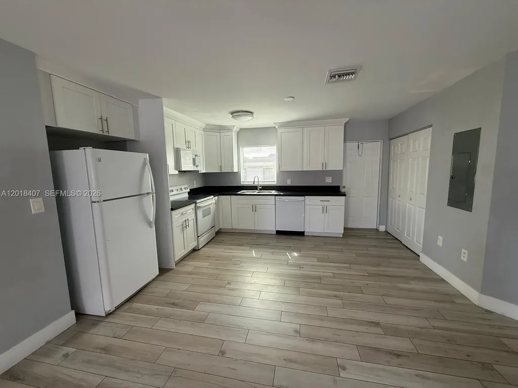 4393 Davis Road Lake Worth FL 33461