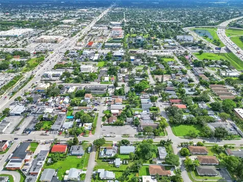 6036 Polk Street Hollywood FL 33024